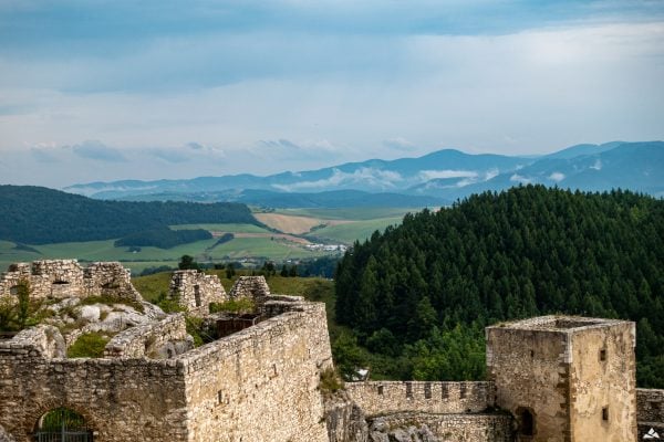 Widok z wieży na Dreveník