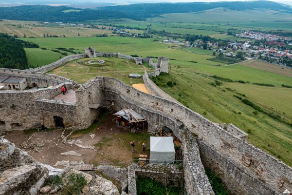 widok na Dolne i Romańskie podgrodzie