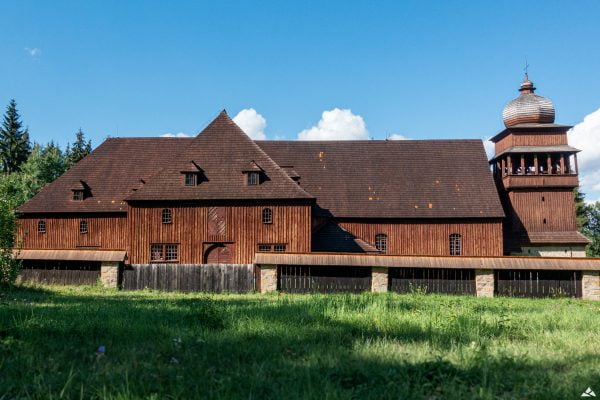 Kościół od strony południowej