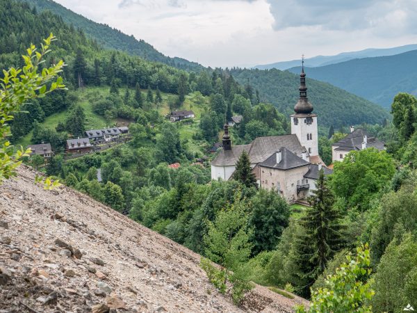 Špania Dolina-Kostol