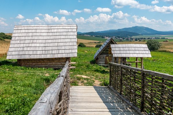 Šoldov-drewniane zabudowania